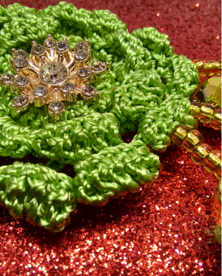 Háčkované  dizajnové náušnice "Ateliér dizajnu"